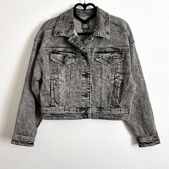 NWT Wild Fable Black Stone Washed Cropped Denim Trucker Jacket Size XS - Picture 1 of 10